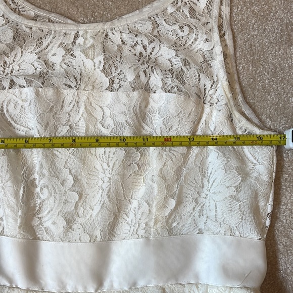 Beautiful, white lace dress, altered state, size medium - Picture 8 of 10